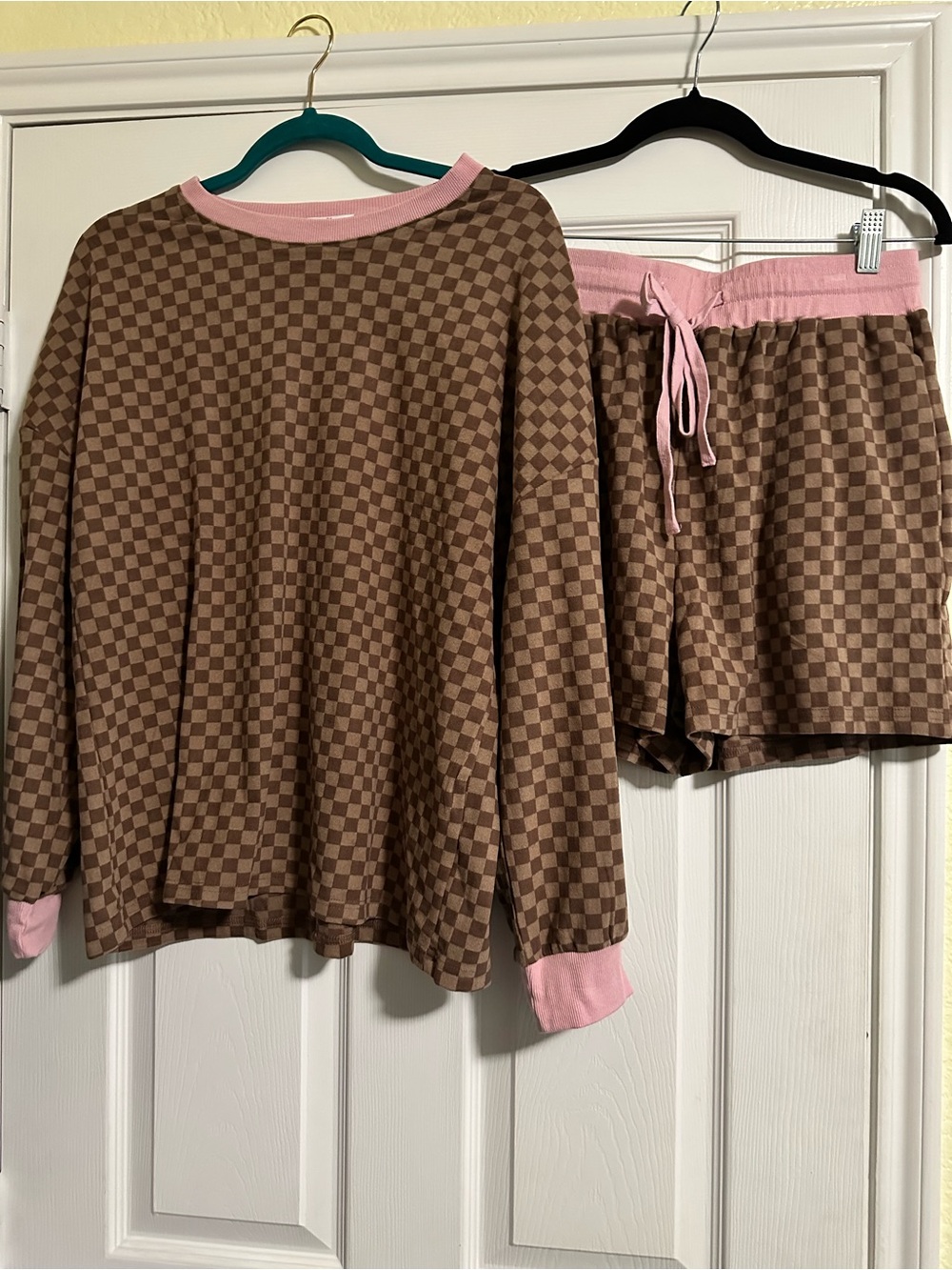Boutique Apple Boulevard checkerboard Pink & Brown Lounge Set NWOT Med - Picture 3 of 7